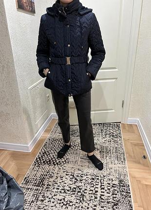 Зимова утеплена куртка синього кольору