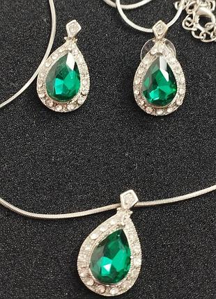 Красивий комплект сережки і кольє біжутерія