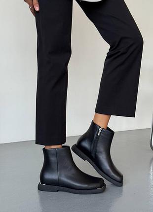 Черевики жіночі