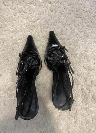 Елегантні туфлі