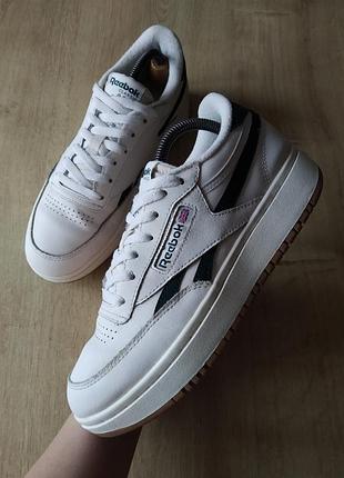 Жіночі шкіряні кросівки reebok,  оригінал,  модель 2022 року, р.39.