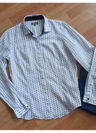 Классическая белая рубашка