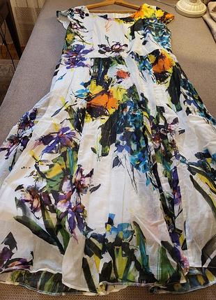Яркое романтичное платье р. eur 44