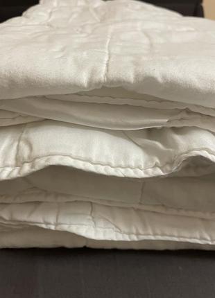 Тепла легка ковдра демісезон 150*220см