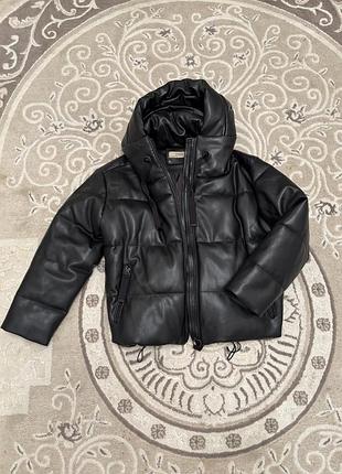 Зимова куртка з екошкіри