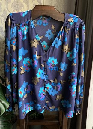 Блуза синього кольору з квітковим принтом m&s collection