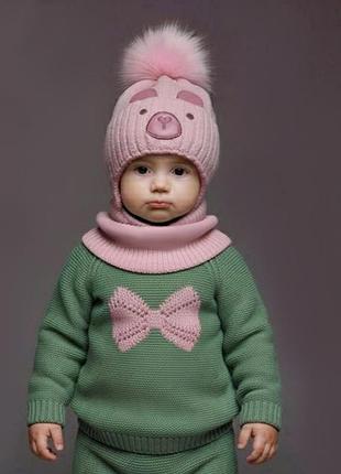 Теплий комплект для дівчинки 1 2 3 роки пудровий: дитяча зимова шапка з помпоном та шарф хомут, пудра