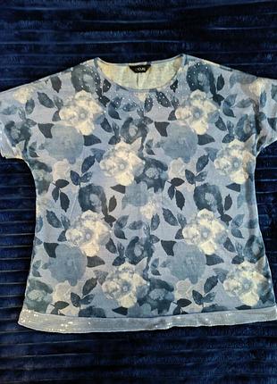 Зручна оригінальна футболка на пишні форми