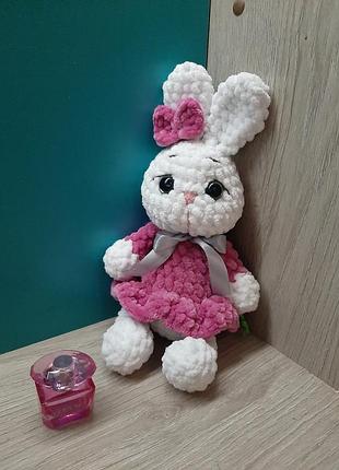 Игрушка плюшевая крючком зайчик 28 см