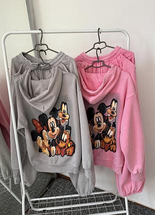 Костюм на плюші