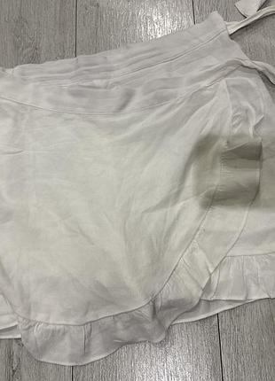 Шорти-спідниця з оборками та зав'язкою