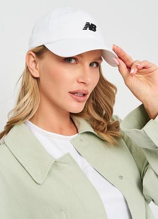 Кепка new balance 6-panel curved brim nb classic one size белая, бейсболка унисекс