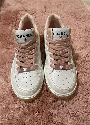 Стильні шкіряні кросівки кеди нові р.38