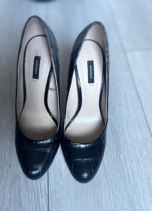 Туфлі човники mango