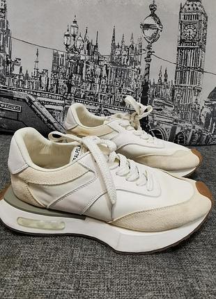 Кросівки 38 розмір