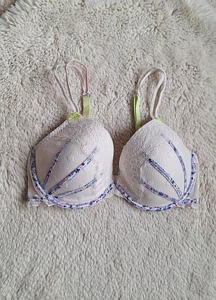 Бюстгальтер