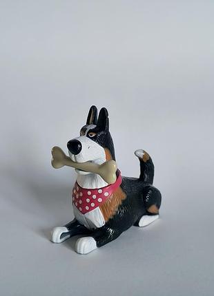 Фигурка секреты домашних животных 2 pets mcdonald's