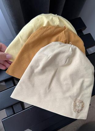 Набір - три тоненькі бавовняні шапочки 9-12 місяців