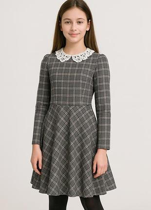 Сукня на дівчину в школу