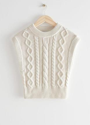 Приталенная трикотажная жилетка в косы other stories