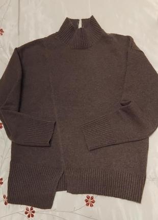 Свитер женский с ассиметричным краем