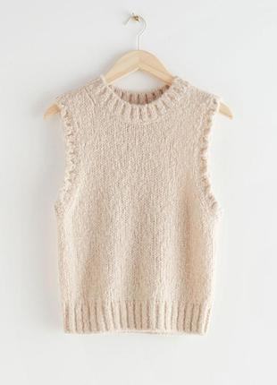 Теплая мягкая шерстяная жилетка