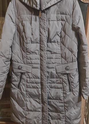 Зимний пуховик с капюшоном