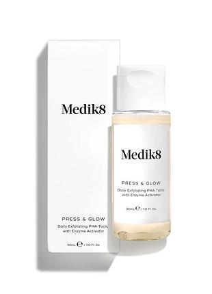 Тонер medik8 пробник щоденний відлущувальний тонік з кислотою pha й активатором ферментів press & glow