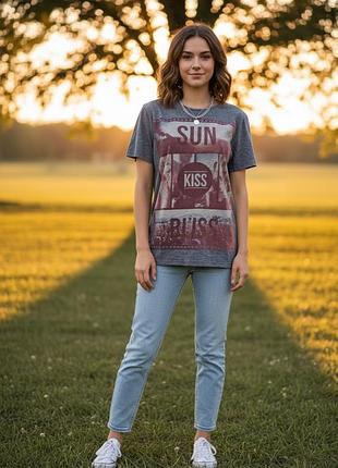 Футболка сіра з надписом