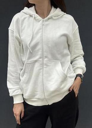 Толстовка белая женская на молнии