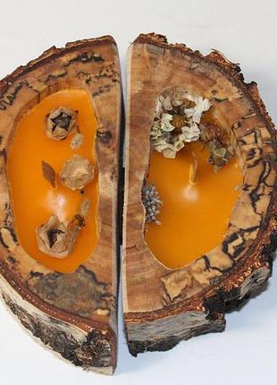 Свеча ручной работы из дерева и пчелиного воска