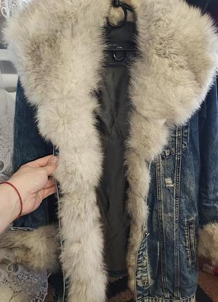 Продам джинсовую куртку с мехом в красивом состоянии