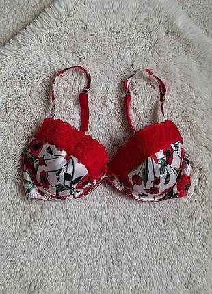 Бюстгальтер