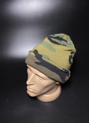 Шапка vans