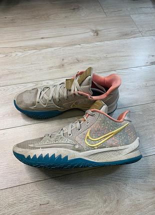Чоловічі кросівки nike kyrie low 4 n7