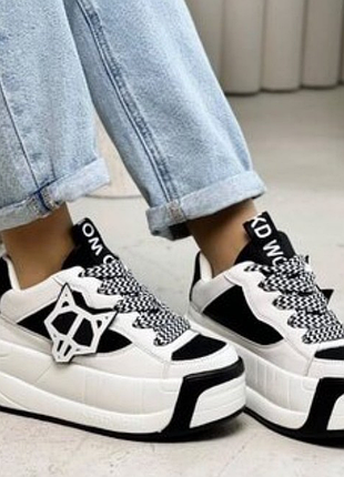 Женские кроссовки на платформе menfuna, размер 40, длина стельки 25.5 см, цвет белый,стан новой обуви