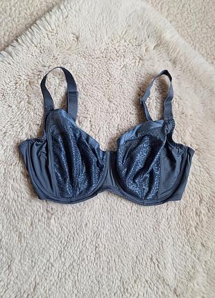 Бюстгальтер на шикарний бюст