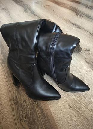 Женские зимние сапоги