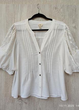 Блуза з мереживом