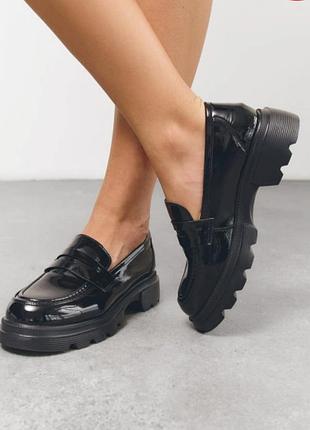 Стильные лоферы лаковые кожаные туфли, 38 р