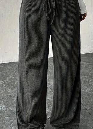 Жіночі штани