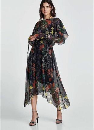Оригинальное и стильное платье zara
