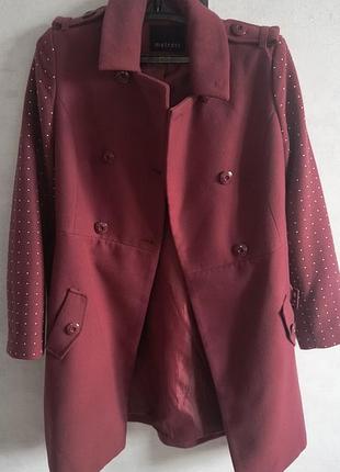 Пальто цвет бордо