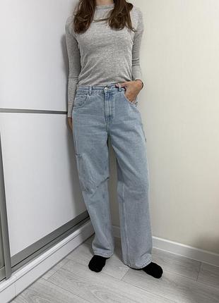 Голубые джинсы с высокой талией l