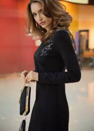 Вечернее черное платье