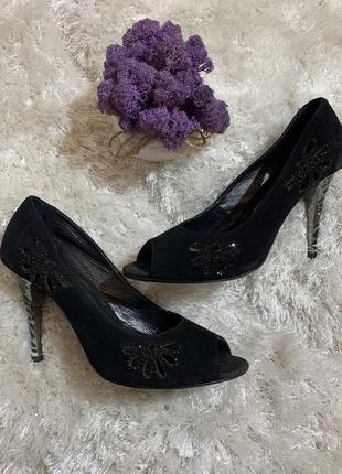 Чорні босоніжки з натуральної замші