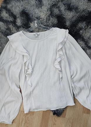 Блуза з оборкою і рюшами c&a