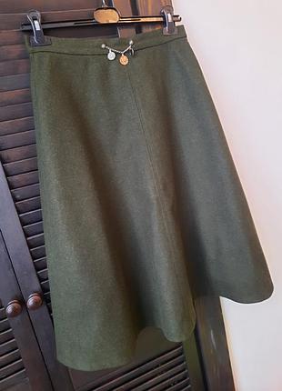 Качественная винтажная шерстяная юбка с декоративной подвеской размер l