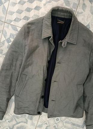 Куртка легка