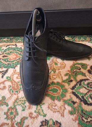 Мужские кожаные туфли-оксфорды clarks.